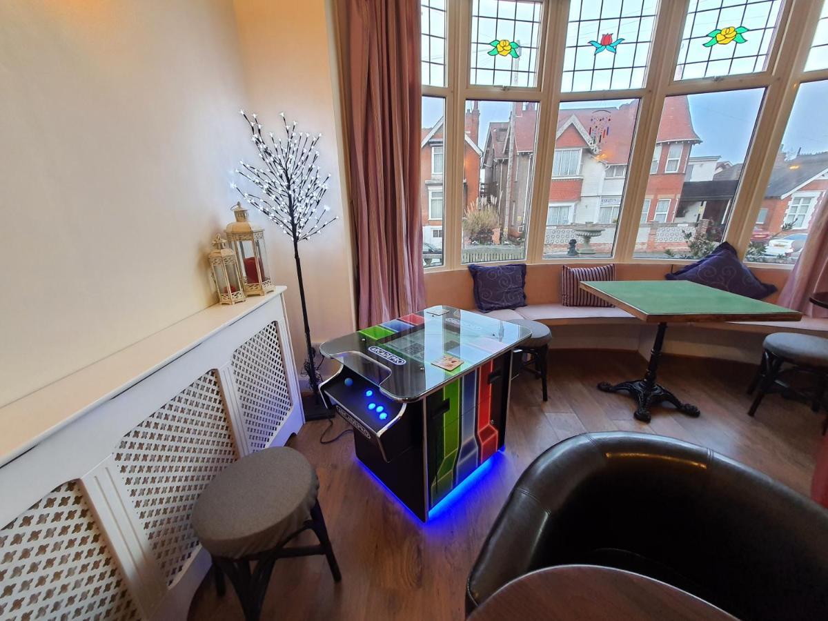 مبيت وإفطار سكيغنيس Caxton House المظهر الخارجي الصورة
